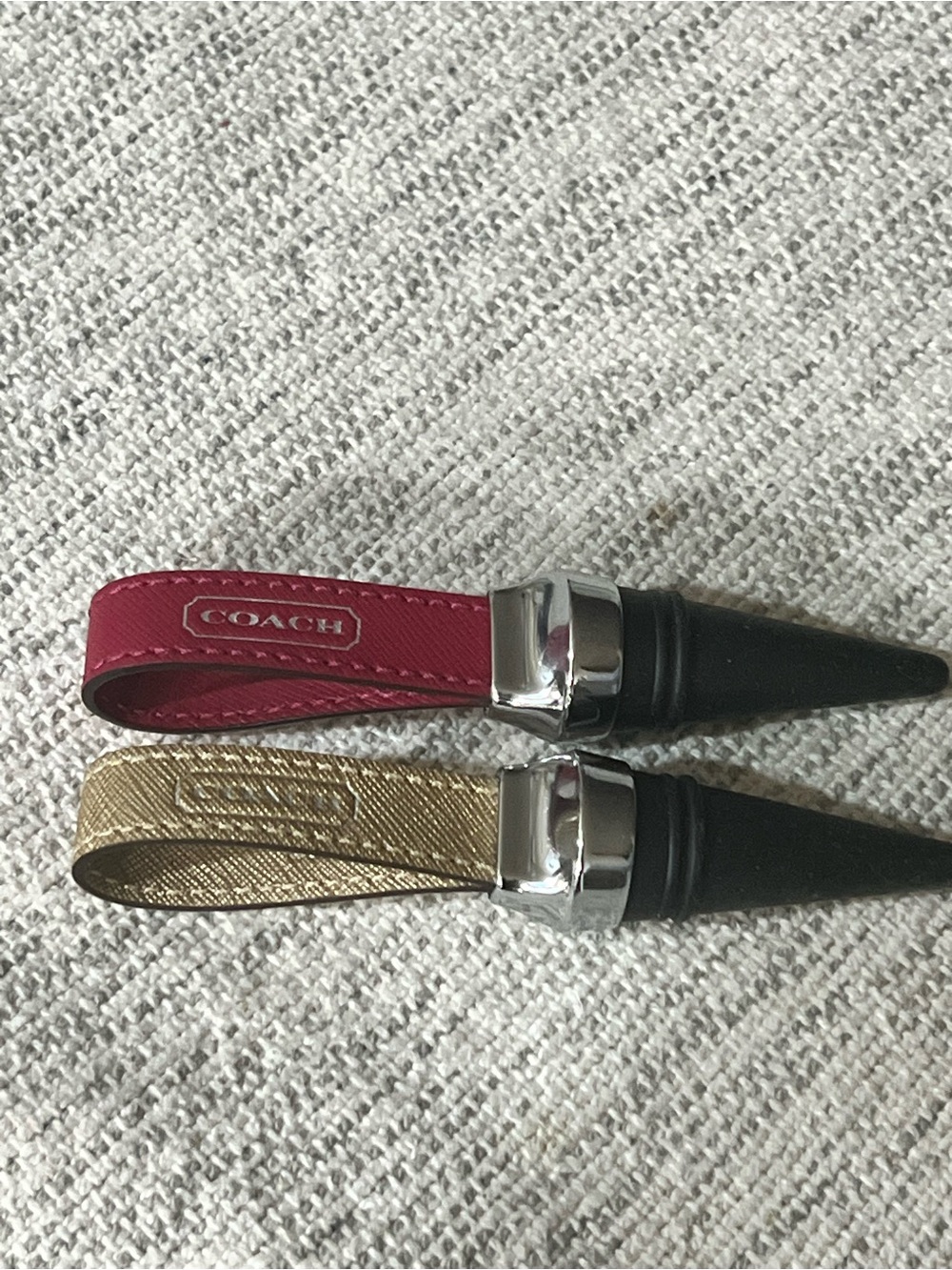Duo COACH Red and Gold Leather Wine Stopper